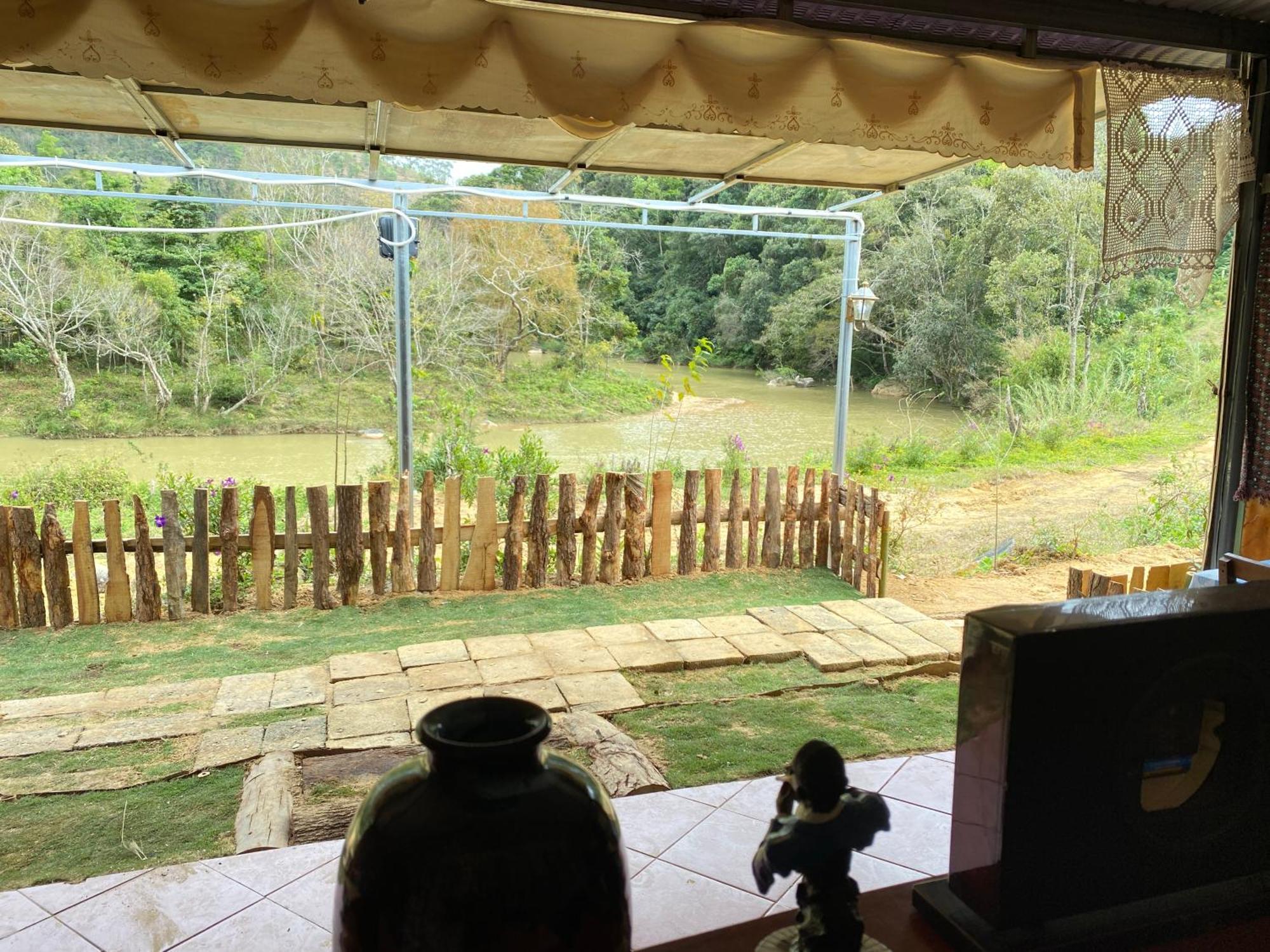 Coi Nguon Farm Glam Mang Den Campsite