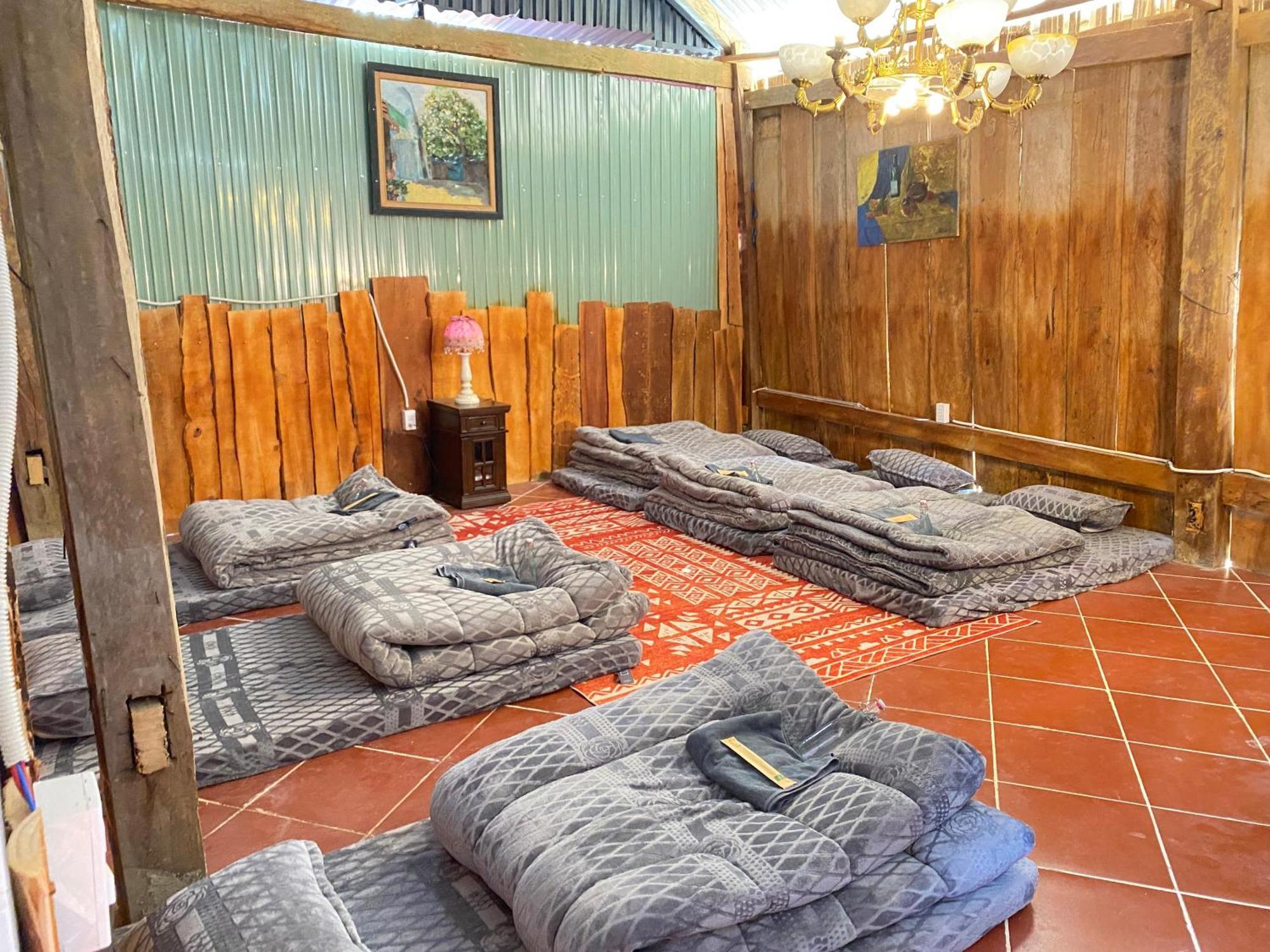 Coi Nguon Farm Glam Mang Den Campsite